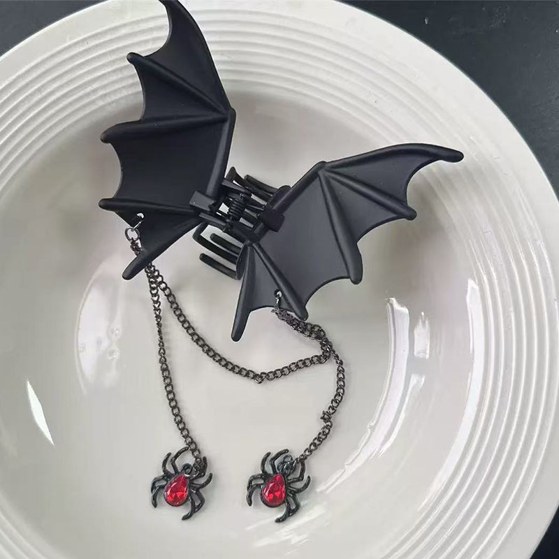 🦇 Pinza per pipistrelli · Un must per uscire