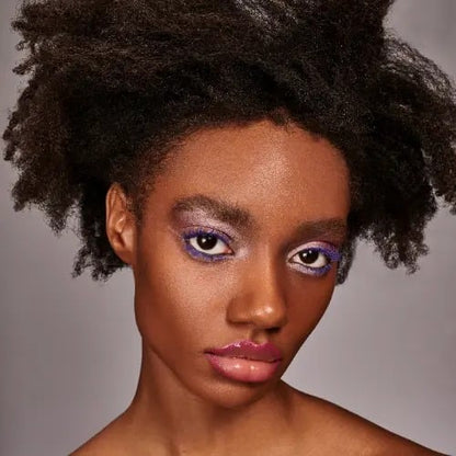 🔥Kaufe eins, erhalte eins gratis!🌟 【24-Stunden-Garantie】1440 Minuten wischfester Eyeliner | Präzise Definition, ganztägiger Halt, wischfestes Make-up-Duo 🌟