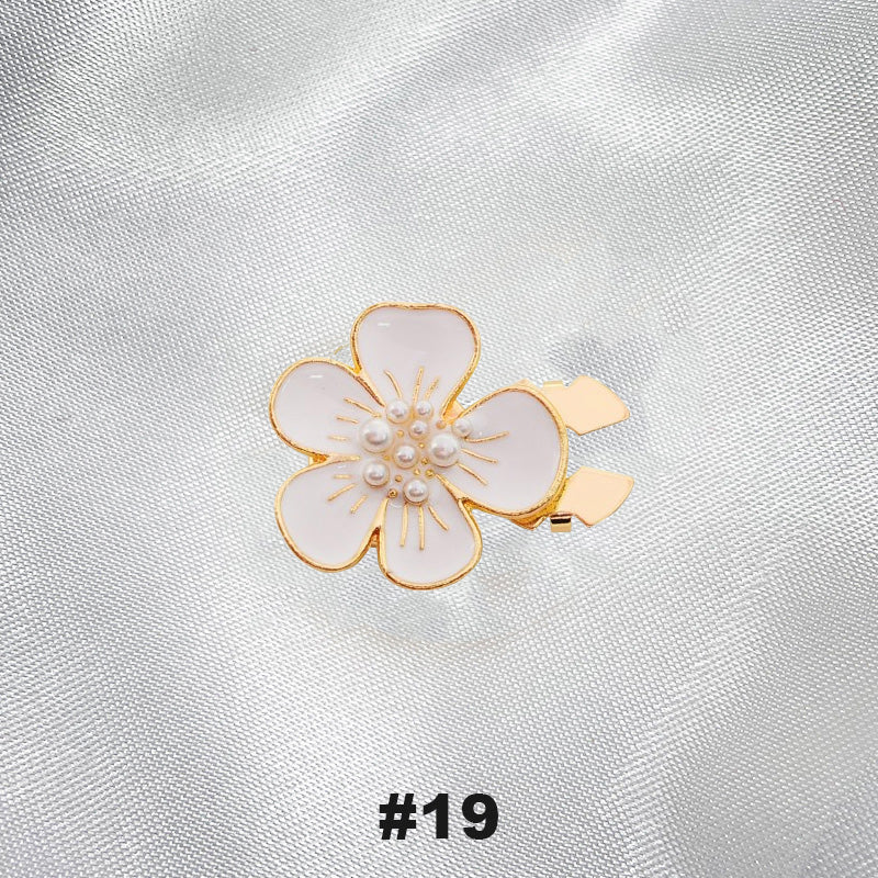 Floral diamond sleeve buttons
