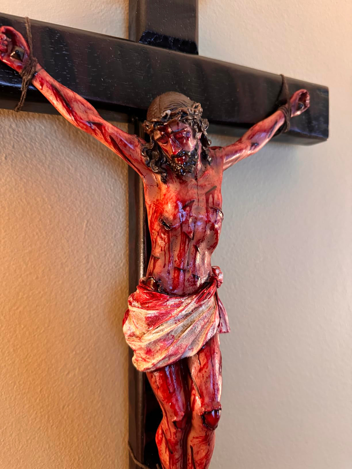 ✝️ Ein vorgesegnetes katholisches Geschenk: Osterkreuz-Dekoration