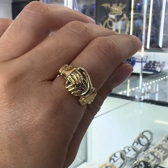 💞 Open hands heart ring