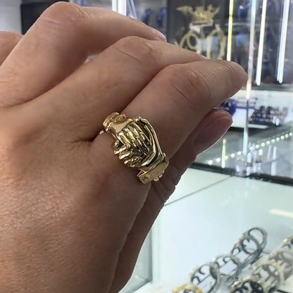 💞 Open hands heart ring